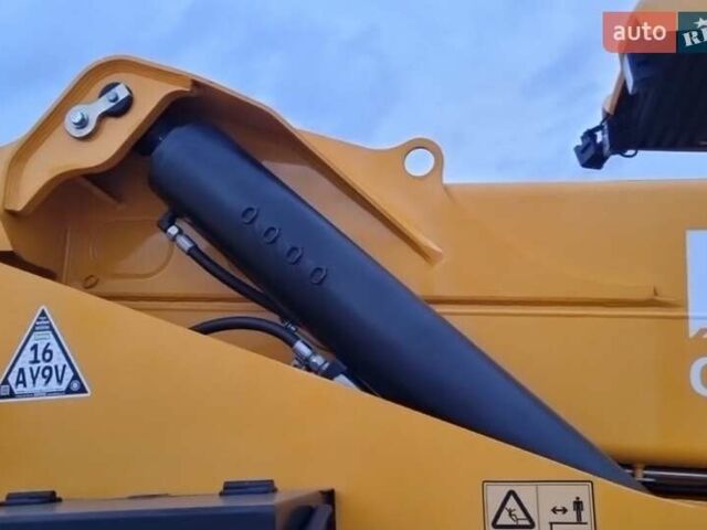 Желтый ЖЦБ 555-210R, объемом двигателя 0 л и пробегом 0 тыс. км за 170000 $, фото 7 на Automoto.ua