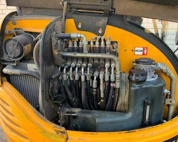 ЖЦБ 8030, объемом двигателя 0 л и пробегом 9 тыс. км за 21500 $, фото 2 на Automoto.ua