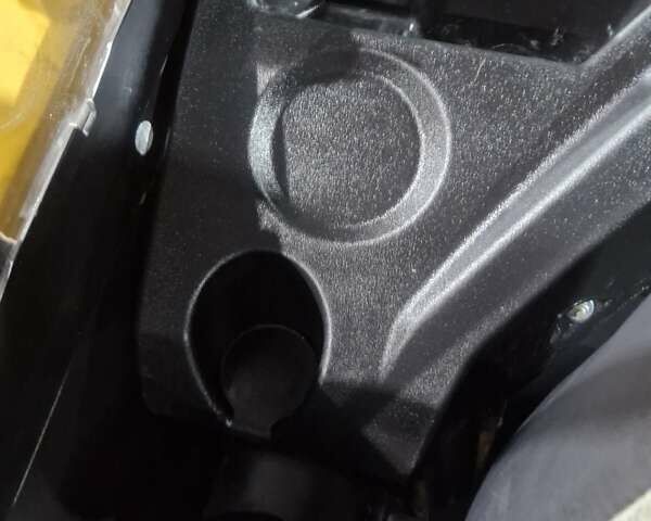 Желтый ЖЦБ 8035, объемом двигателя 2.2 л и пробегом 31 тыс. км за 37203 $, фото 29 на Automoto.ua