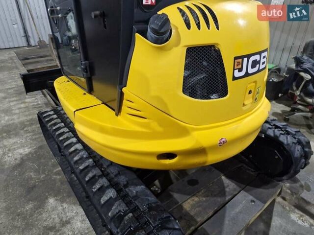 Желтый ЖЦБ 8035, объемом двигателя 2.2 л и пробегом 31 тыс. км за 37203 $, фото 7 на Automoto.ua