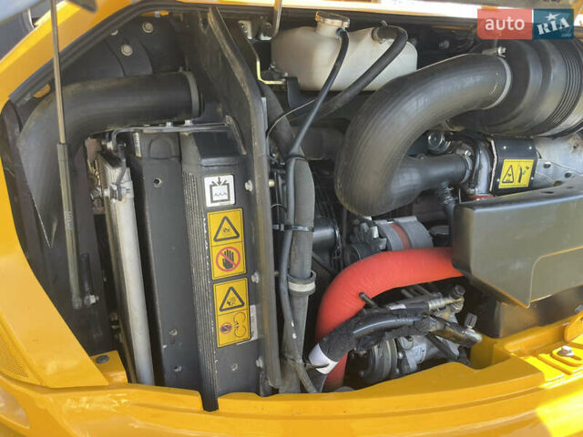 Жовтий ЖЦБ 85Z-1, об'ємом двигуна 3.9 л та пробігом 0 тис. км за 43200 $, фото 6 на Automoto.ua