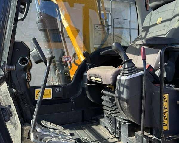 Желтый ЖЦБ ЖС 130, объемом двигателя 4.4 л и пробегом 0 тыс. км за 57500 $, фото 12 на Automoto.ua