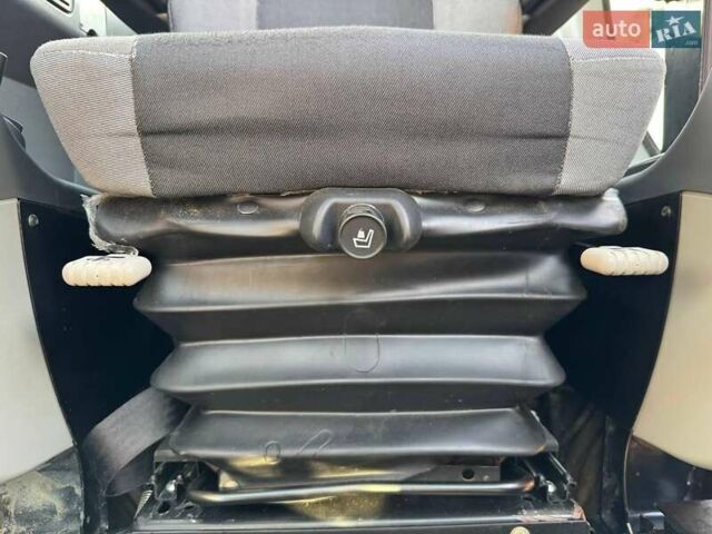 Желтый ЖЦБ ЖС 175, объемом двигателя 5.19 л и пробегом 980 тыс. км за 65117 $, фото 42 на Automoto.ua