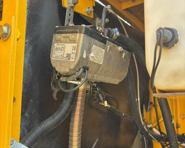 ЖЦБ ЖС 200 2012 у Львові на Automoto.ua ЖЦБ ЖС 200, об'ємом двигуна 0 л та пробігом 8 тис. км за 55257 $, фото 9 на Automoto.ua