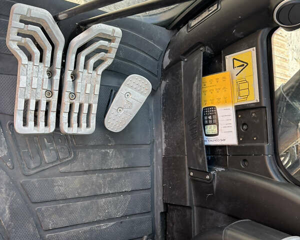 ЖЦБ ЖС 200 2012 у Львові на Automoto.ua ЖЦБ ЖС 200, об'ємом двигуна 0 л та пробігом 8 тис. км за 55257 $, фото 27 на Automoto.ua