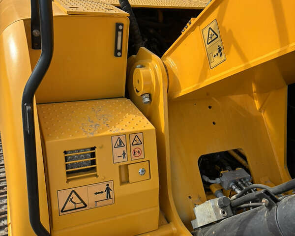 ЖЦБ ЖС 200 2012 у Львові на Automoto.ua ЖЦБ ЖС 200, об'ємом двигуна 0 л та пробігом 8 тис. км за 55257 $, фото 16 на Automoto.ua