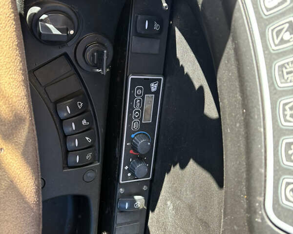 ЖЦБ ЖС 210, об'ємом двигуна 0 л та пробігом 10 тис. км за 67546 $, фото 19 на Automoto.ua