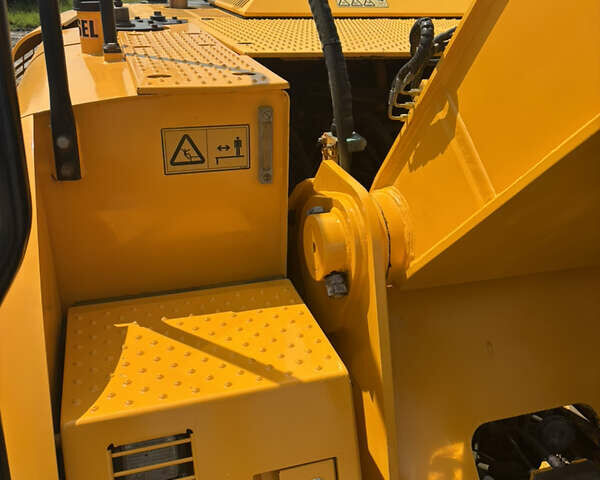 ЖЦБ ЖС 210, объемом двигателя 0 л и пробегом 8 тыс. км за 70359 $, фото 19 на Automoto.ua