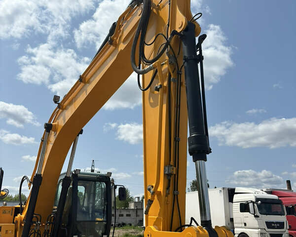 ЖЦБ ЖС 210, объемом двигателя 0 л и пробегом 8 тыс. км за 70359 $, фото 2 на Automoto.ua