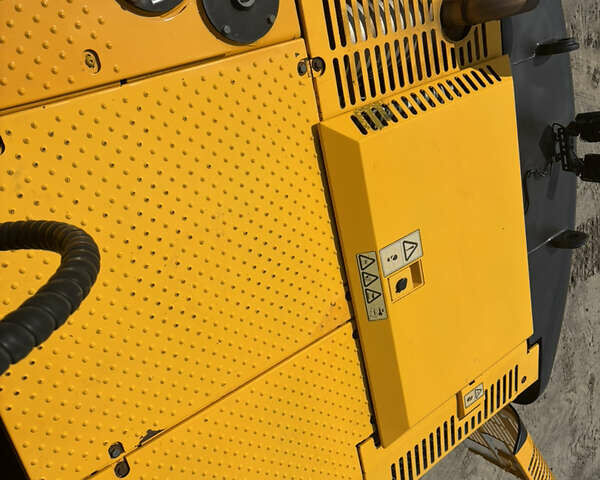 ЖЦБ ЖС 210, объемом двигателя 0 л и пробегом 8 тыс. км за 70359 $, фото 20 на Automoto.ua