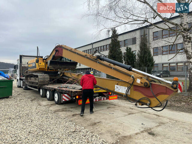 ЖЦБ ЖС 220, объемом двигателя 0 л и пробегом 8 тыс. км за 62000 $, фото 4 на Automoto.ua