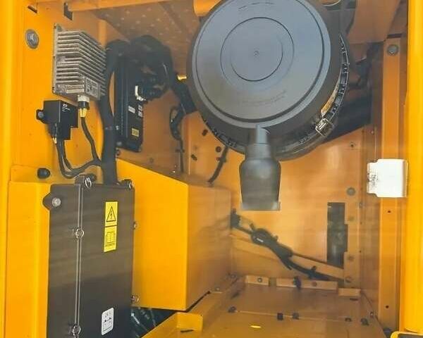 ЖЦБ ЖС 220, об'ємом двигуна 0 л та пробігом 4 тис. км за 108525 $, фото 9 на Automoto.ua