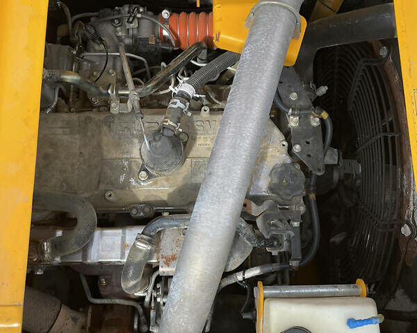 Желтый ЖЦБ ЖС 240, объемом двигателя 5.2 л и пробегом 6 тыс. км за 70000 $, фото 13 на Automoto.ua