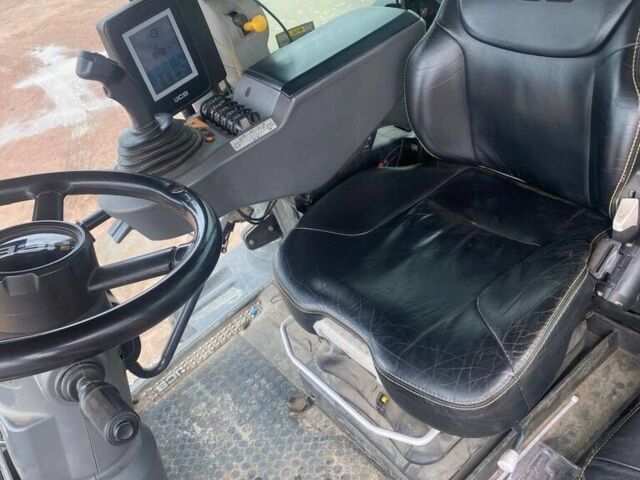 ЖЦБ Fastrac 8330, объемом двигателя 0 л и пробегом 0 тыс. км за 146145 $, фото 3 на Automoto.ua