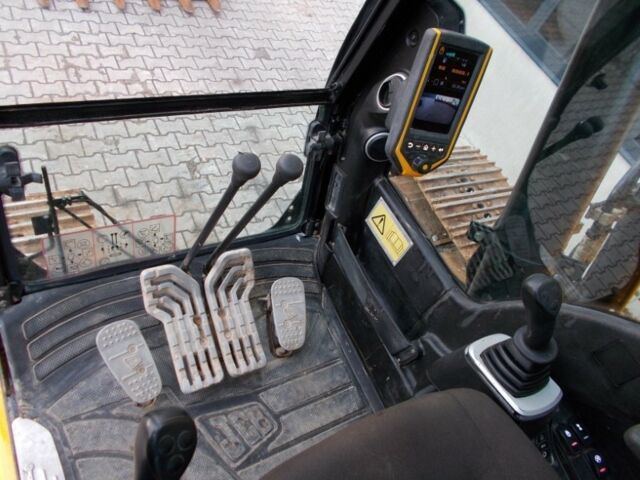 ЖЦБ JS220LC, объемом двигателя 0 л и пробегом 0 тыс. км за 80472 $, фото 1 на Automoto.ua