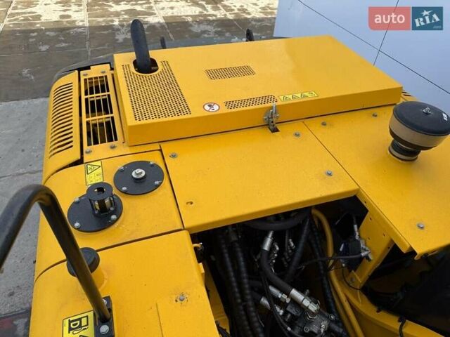 ЖЦБ JS 205, объемом двигателя 0 л и пробегом 1 тыс. км за 123761 $, фото 3 на Automoto.ua
