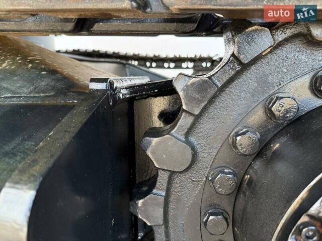 ЖЦБ JS 205, объемом двигателя 0 л и пробегом 1 тыс. км за 123761 $, фото 23 на Automoto.ua