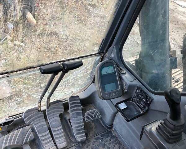 ЖЦБ JS 220LC, объемом двигателя 5.19 л и пробегом 0 тыс. км за 30000 $, фото 6 на Automoto.ua