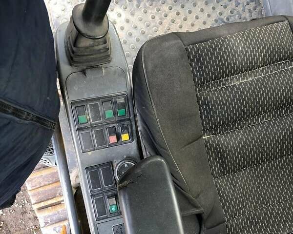 ЖЦБ JS 220LC, объемом двигателя 5.19 л и пробегом 0 тыс. км за 30000 $, фото 3 на Automoto.ua