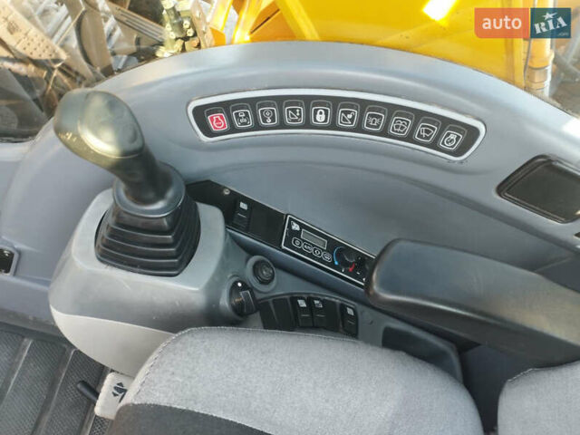 ЖЦБ JS 220LC, объемом двигателя 0 л и пробегом 9 тыс. км за 47000 $, фото 13 на Automoto.ua