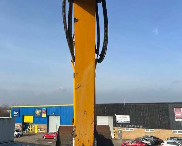 ЖЦБ JS 220LC 2013 в Киеве на Automoto.ua ЖЦБ JS 220LC, объемом двигателя 0 л и пробегом 0 тыс. км за 74614 $, фото 5 на Automoto.ua