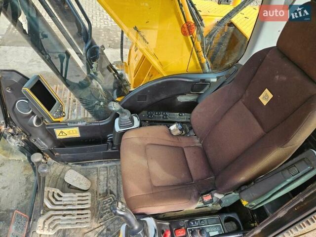 ЖЦБ JS 220LC, об'ємом двигуна 0 л та пробігом 8 тис. км за 64870 $, фото 3 на Automoto.ua