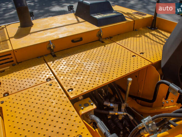 ЖЦБ JS 220LC, об'ємом двигуна 0 л та пробігом 0 тис. км за 75758 $, фото 13 на Automoto.ua