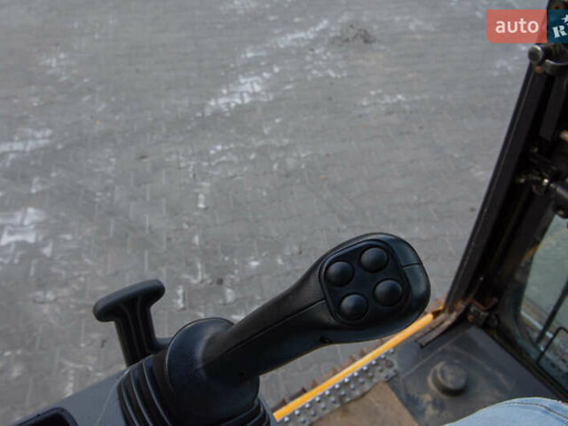 ЖЦБ JS 220LC, об'ємом двигуна 0 л та пробігом 0 тис. км за 75758 $, фото 19 на Automoto.ua