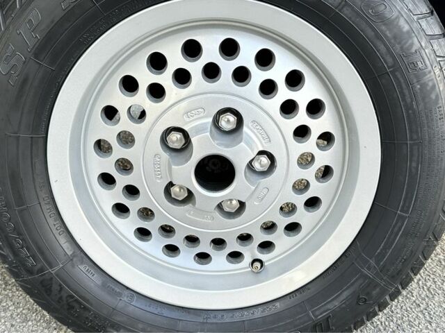 Сірий Ягуар Даймлер, об'ємом двигуна 5.3 л та пробігом 86 тис. км за 19999 $, фото 12 на Automoto.ua