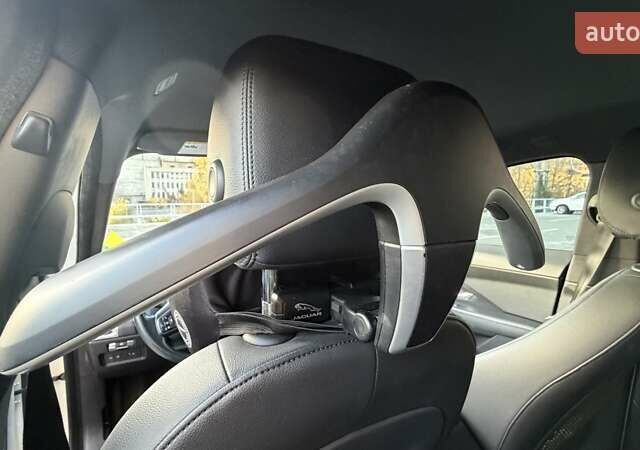 Белый Ягуар E-Pace, объемом двигателя 2 л и пробегом 77 тыс. км за 25000 $, фото 12 на Automoto.ua