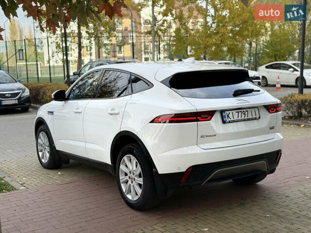 Білий Ягуар E-Pace, об'ємом двигуна 2 л та пробігом 145 тис. км за 28300 $, фото 7 на Automoto.ua