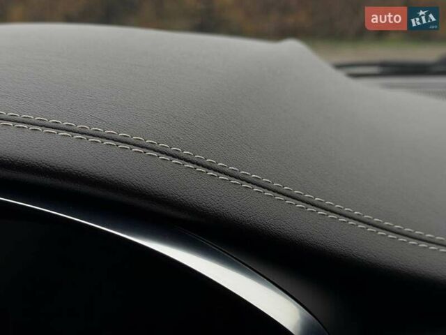 Белый Ягуар E-Pace, объемом двигателя 2 л и пробегом 120 тыс. км за 25500 $, фото 71 на Automoto.ua