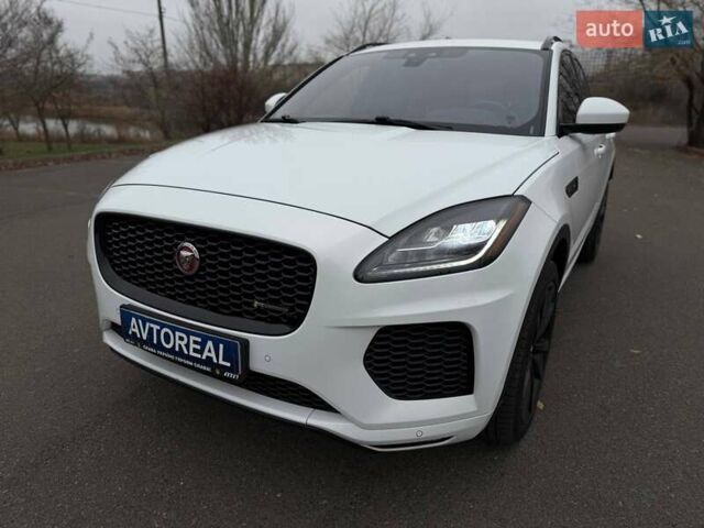 Белый Ягуар E-Pace, объемом двигателя 2 л и пробегом 120 тыс. км за 25500 $, фото 15 на Automoto.ua