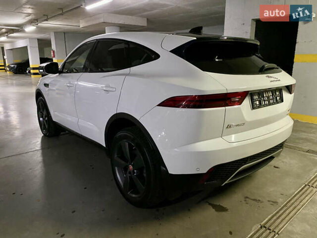 Белый Ягуар E-Pace, объемом двигателя 2 л и пробегом 103 тыс. км за 26500 $, фото 1 на Automoto.ua