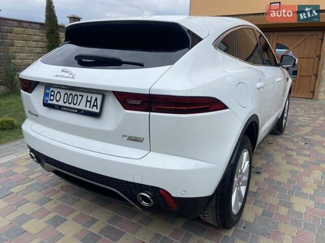 Белый Ягуар E-Pace, объемом двигателя 2 л и пробегом 54 тыс. км за 22500 $, фото 8 на Automoto.ua