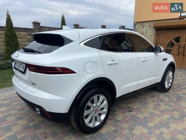 Белый Ягуар E-Pace, объемом двигателя 2 л и пробегом 54 тыс. км за 22500 $, фото 11 на Automoto.ua