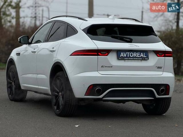 Белый Ягуар E-Pace, объемом двигателя 2 л и пробегом 120 тыс. км за 25500 $, фото 23 на Automoto.ua