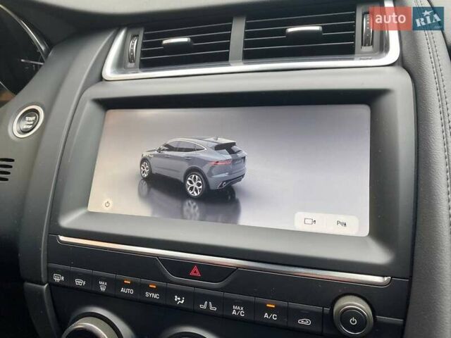 Белый Ягуар E-Pace, объемом двигателя 2 л и пробегом 74 тыс. км за 28000 $, фото 43 на Automoto.ua