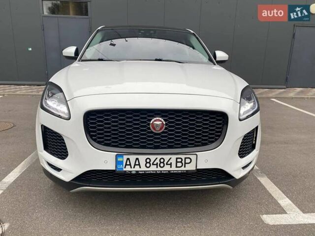 Белый Ягуар E-Pace, объемом двигателя 2 л и пробегом 74 тыс. км за 28000 $, фото 1 на Automoto.ua