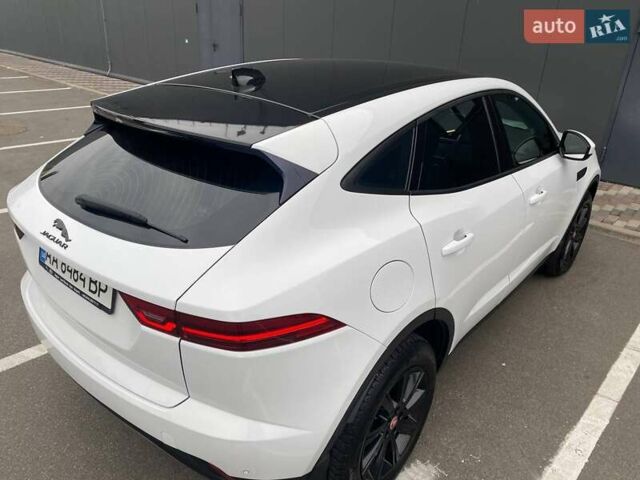 Белый Ягуар E-Pace, объемом двигателя 2 л и пробегом 74 тыс. км за 28000 $, фото 11 на Automoto.ua
