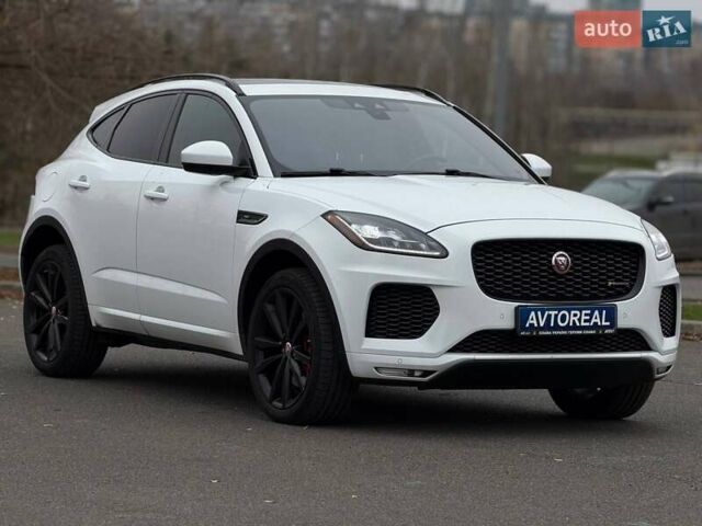 Белый Ягуар E-Pace, объемом двигателя 2 л и пробегом 120 тыс. км за 25500 $, фото 11 на Automoto.ua