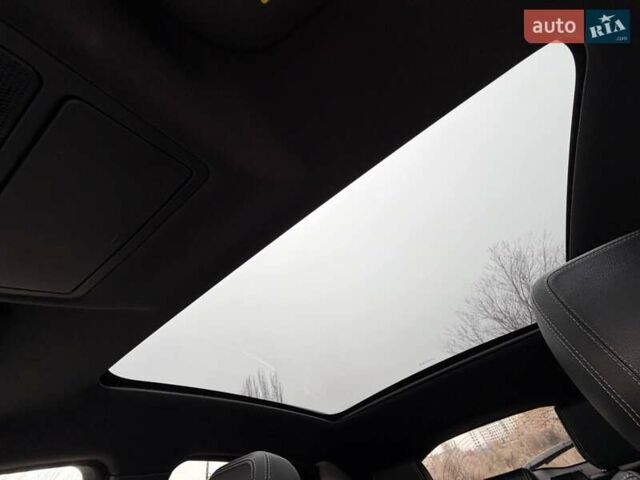 Белый Ягуар E-Pace, объемом двигателя 2 л и пробегом 120 тыс. км за 25500 $, фото 70 на Automoto.ua