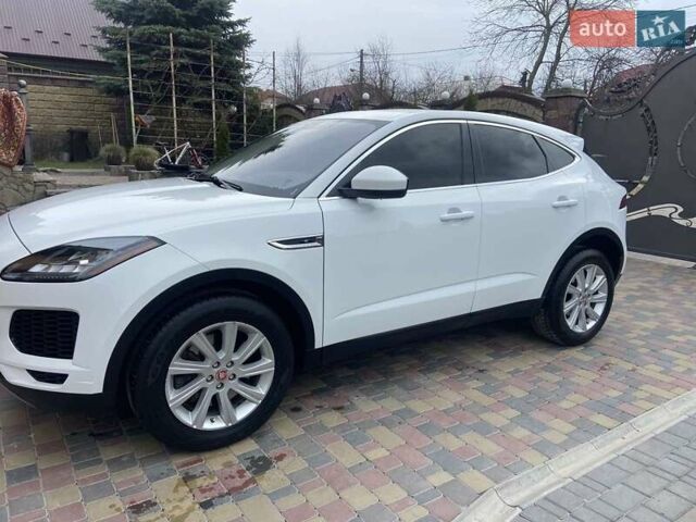 Белый Ягуар E-Pace, объемом двигателя 2 л и пробегом 54 тыс. км за 22500 $, фото 1 на Automoto.ua