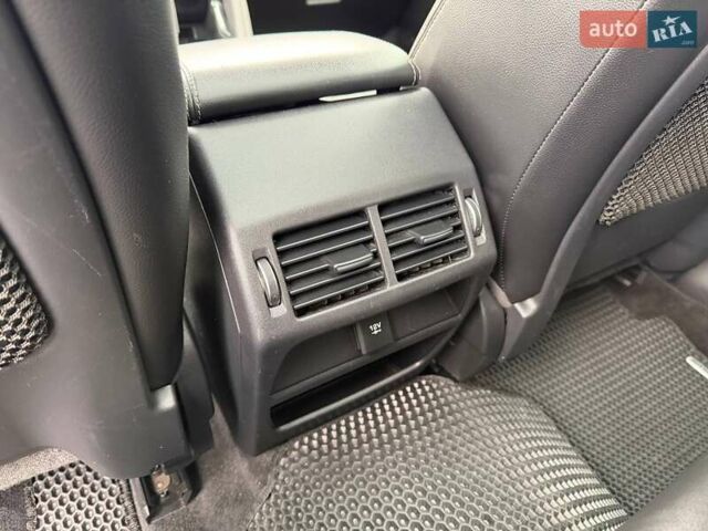 Белый Ягуар E-Pace, объемом двигателя 2 л и пробегом 120 тыс. км за 25500 $, фото 52 на Automoto.ua