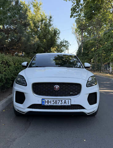 Белый Ягуар E-Pace, объемом двигателя 2 л и пробегом 124 тыс. км за 24000 $, фото 1 на Automoto.ua