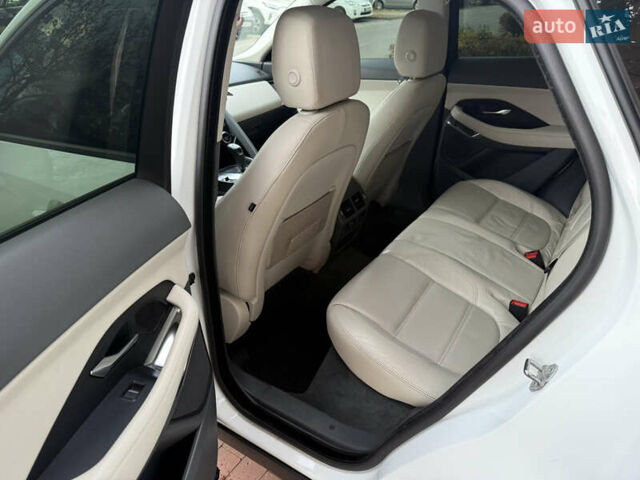 Білий Ягуар E-Pace, об'ємом двигуна 2 л та пробігом 145 тис. км за 28300 $, фото 11 на Automoto.ua