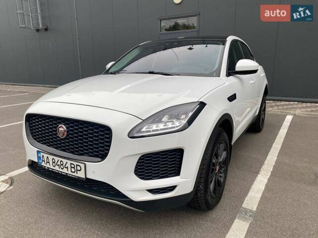 Белый Ягуар E-Pace, объемом двигателя 2 л и пробегом 74 тыс. км за 28000 $, фото 2 на Automoto.ua