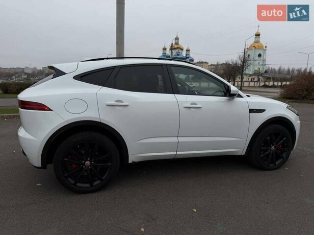 Белый Ягуар E-Pace, объемом двигателя 2 л и пробегом 120 тыс. км за 25500 $, фото 27 на Automoto.ua