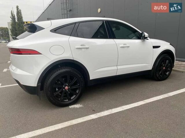 Белый Ягуар E-Pace, объемом двигателя 2 л и пробегом 74 тыс. км за 28000 $, фото 7 на Automoto.ua