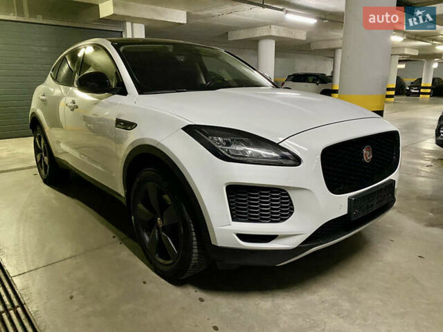 Белый Ягуар E-Pace, объемом двигателя 2 л и пробегом 103 тыс. км за 26500 $, фото 3 на Automoto.ua
